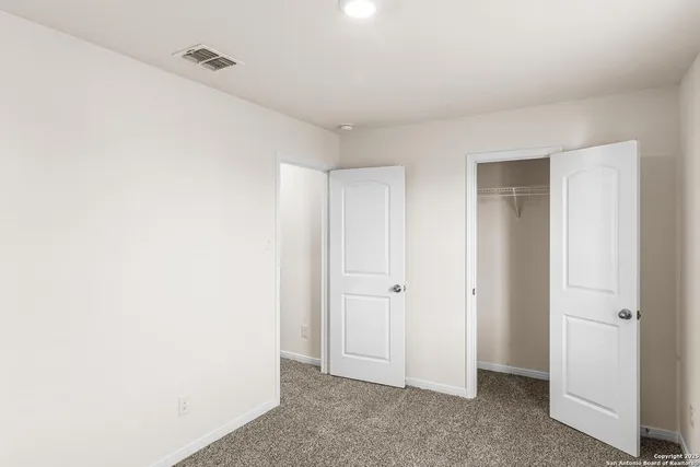 $1,900 | 6503 Thorpe Hollow, Converse, TX 78109