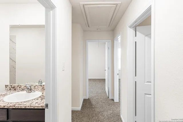 $1,900 | 6503 Thorpe Hollow, Converse, TX 78109