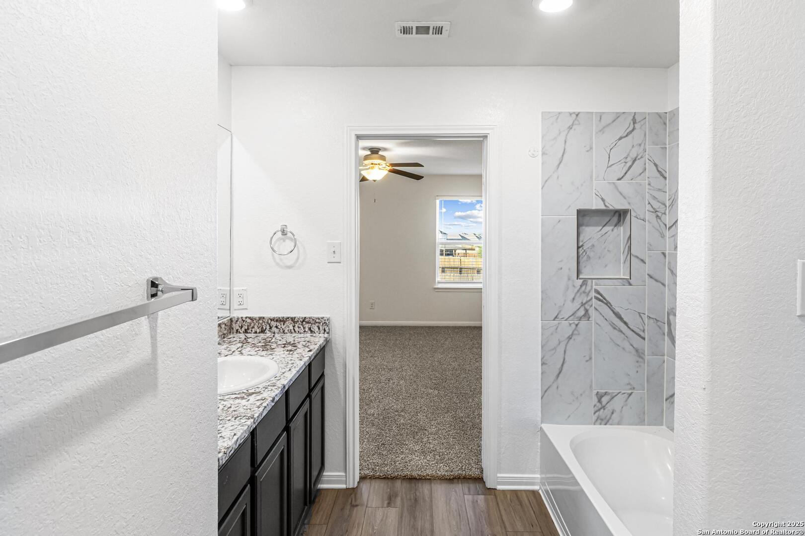 6503 Thorpe Hollow Converse, TX 78109 - Photo 23 of 36