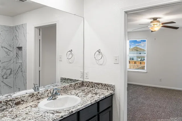 $1,900 | 6503 Thorpe Hollow, Converse, TX 78109