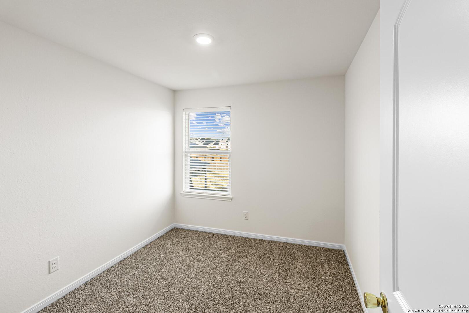 6503 Thorpe Hollow Converse, TX 78109 - Photo 27 of 36