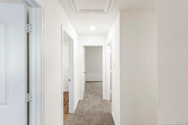 $1,900 | 6503 Thorpe Hollow, Converse, TX 78109