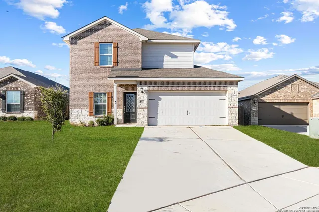 $1,900 | 6503 Thorpe Hollow, Converse, TX 78109