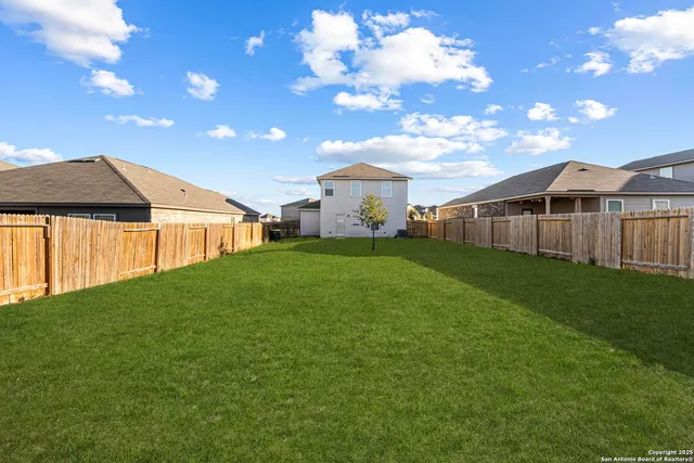 $1,900 | 6503 Thorpe Hollow, Converse, TX 78109