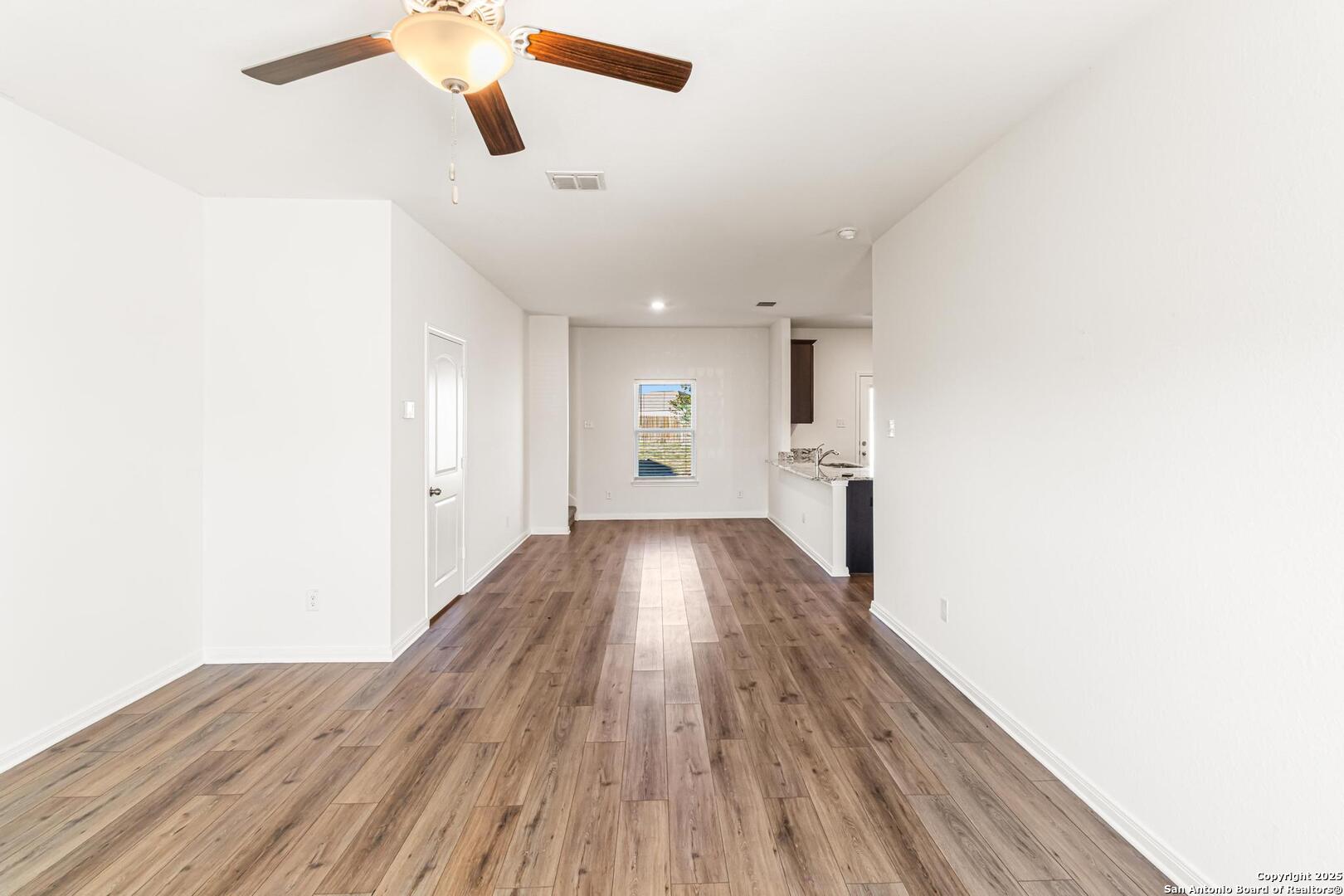 6503 Thorpe Hollow Converse, TX 78109 - Photo 4 of 36