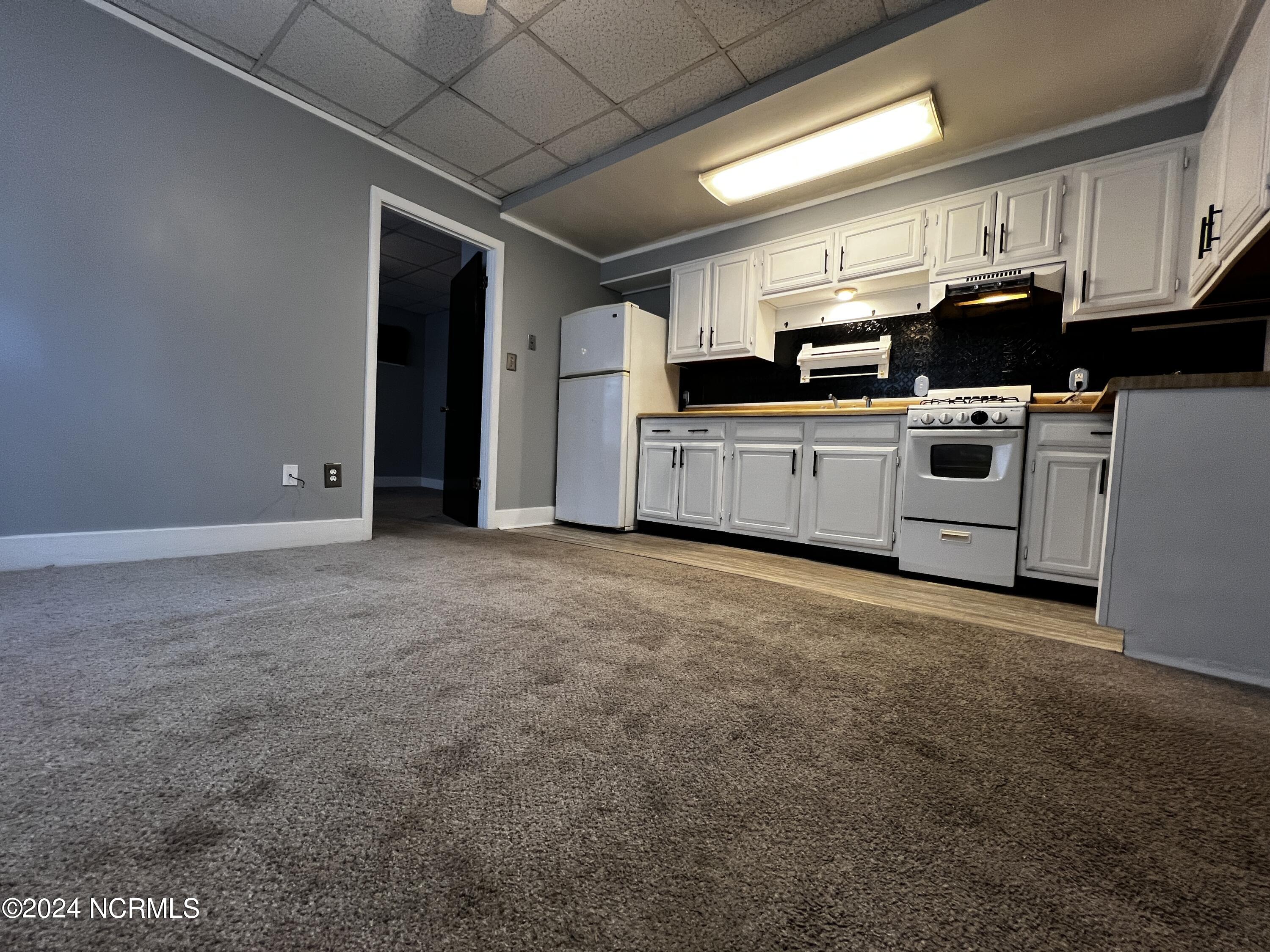 1221 Riverside Avenue, Unit 1B Elizabeth City, NC 27909 - Photo 4 of 7 IMG_2733 2024-03-15 18_42_43