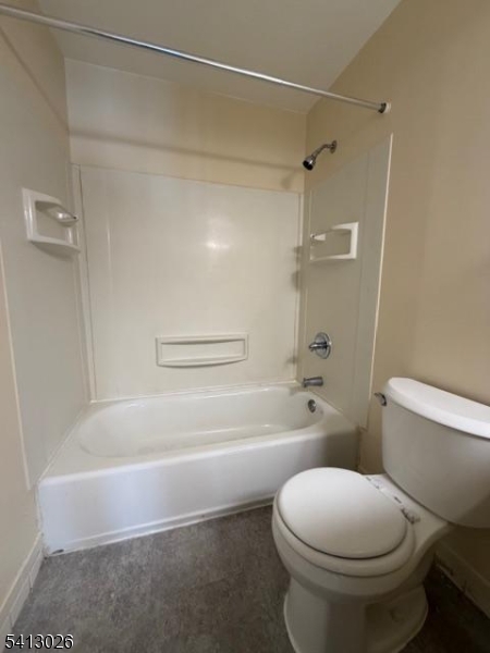 113 D North Shore Point Montague, NJ 07827 - Photo 15 of 18 a bathroom with a toilet and a bath tub