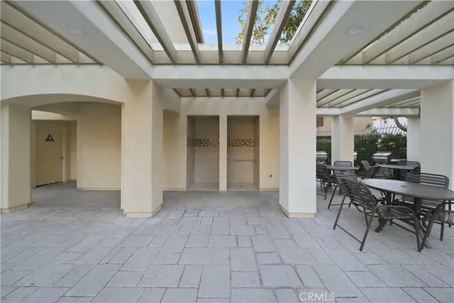 a view of a livingroom with furniture and window