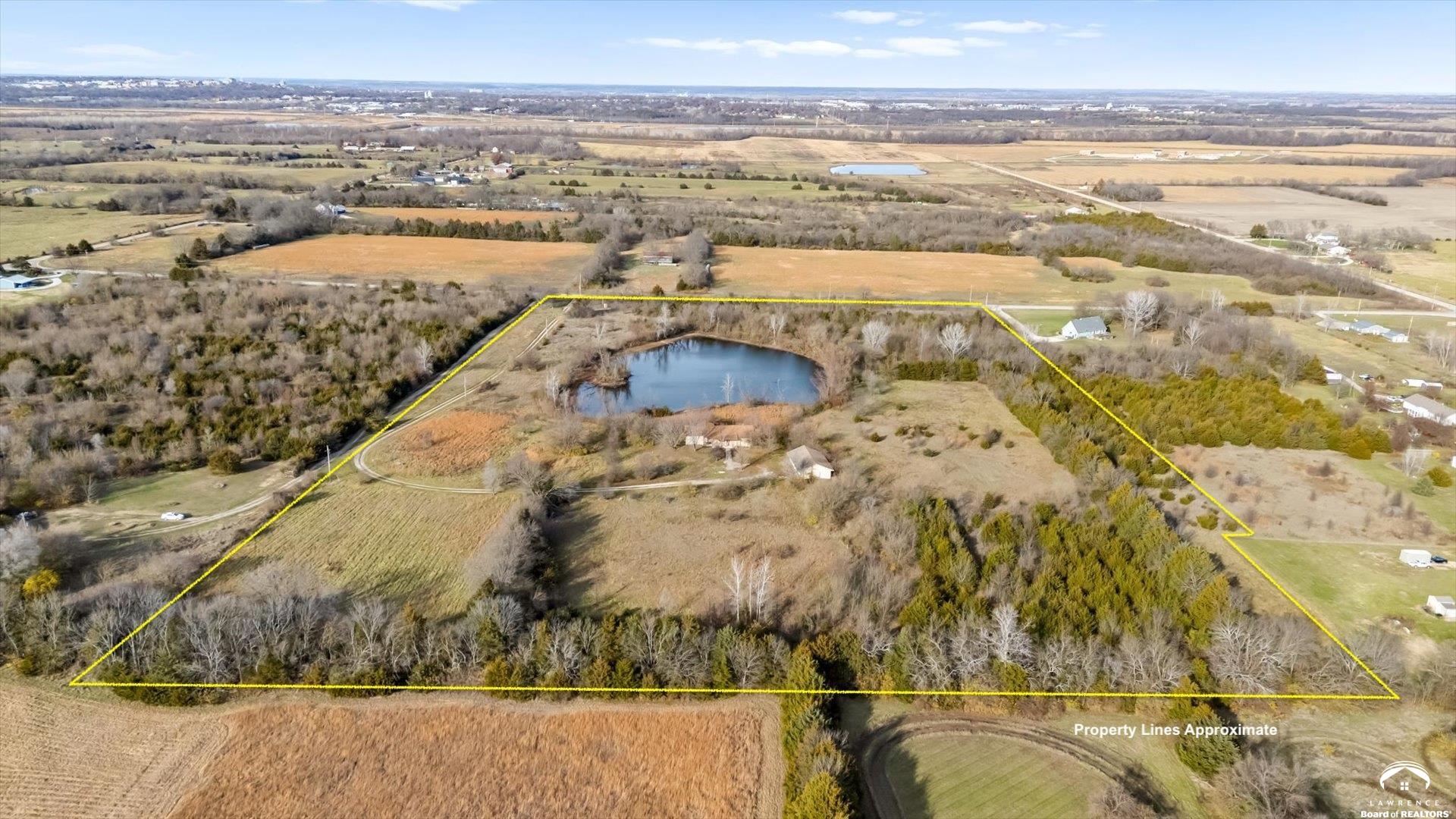 1573 North 1100th Road Lawrence, KS 66046 - Photo 3 of 31