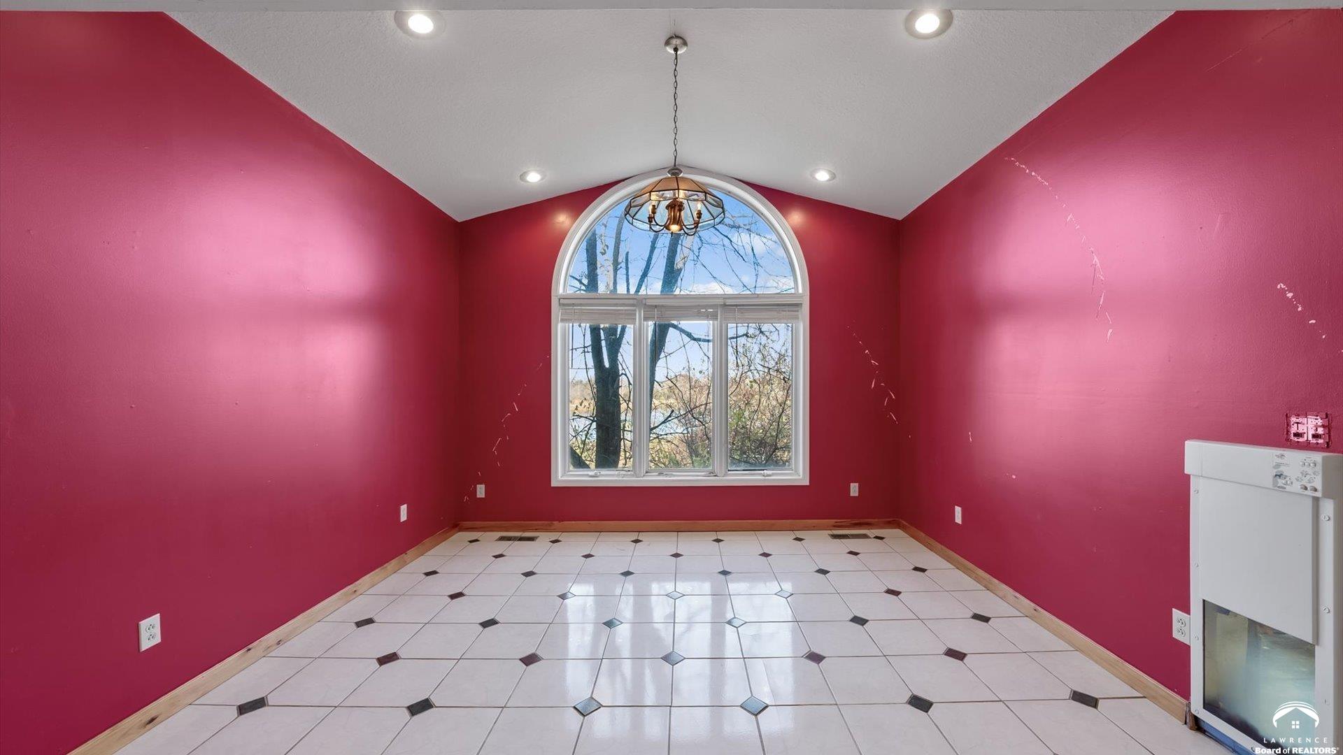 1573 North 1100th Road Lawrence, KS 66046 - Photo 8 of 31