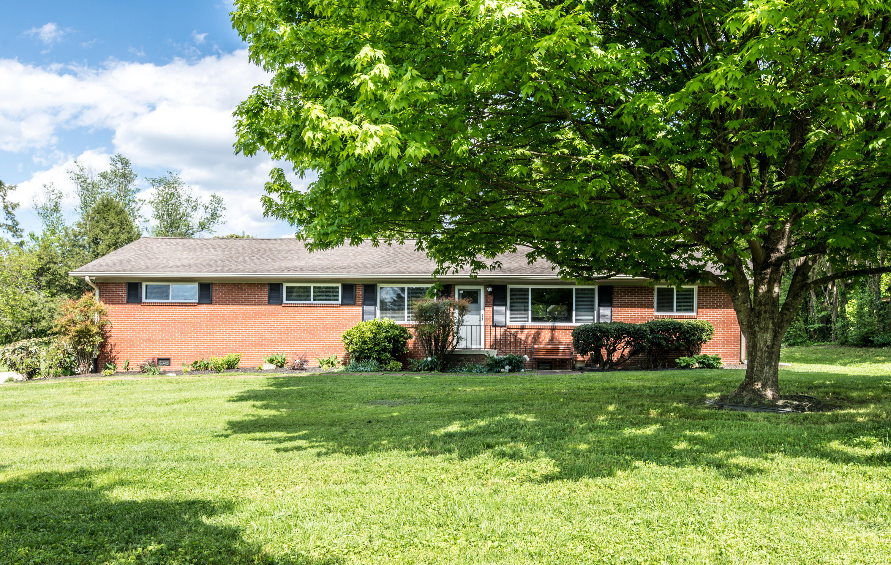 606 Wesley Road Northwest Knoxville, TN 37909 - Photo 1 of 25 606 Wesley Rd
