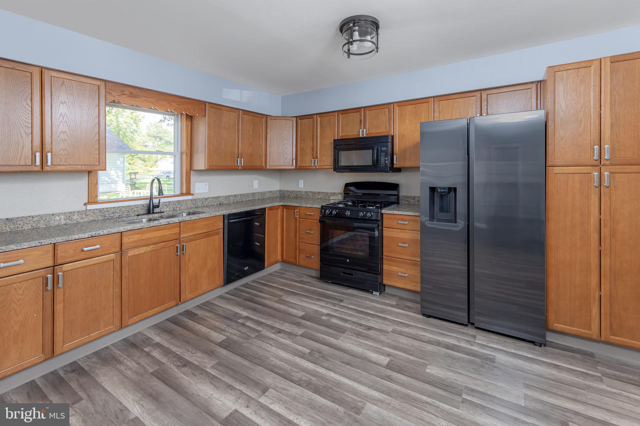 132 Fordham Road Pennsville, NJ 08070 - Photo 3 of 19