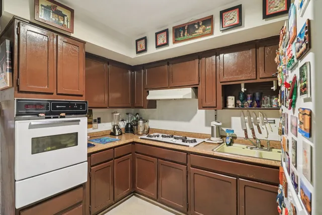 $165,000 | 1107 East Algonquin Road, Unit 4, Arlington Heights, IL 60005