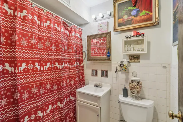 $165,000 | 1107 East Algonquin Road, Unit 4, Arlington Heights, IL 60005