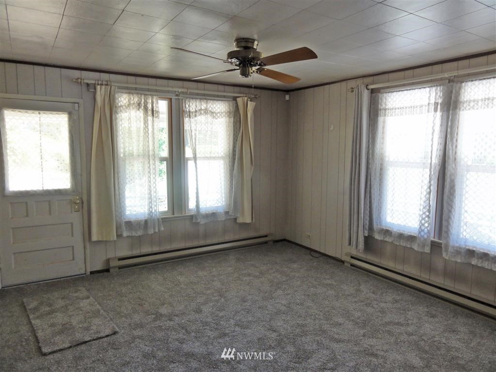 215 Tilton View Road Morton, WA 98356 - Photo 4 of 21 Gallery Image 4