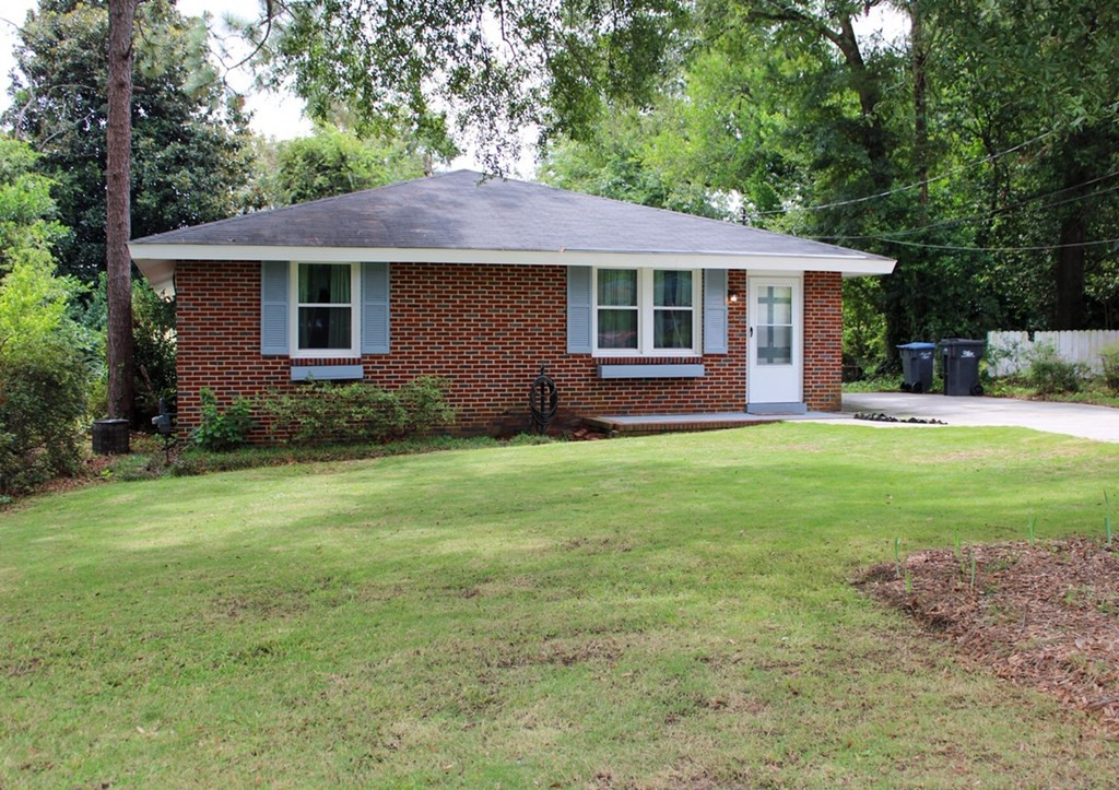 1634 Pendleton Road Augusta, GA 30904 - Photo 4 of 31 front yard