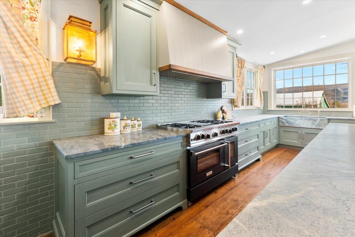 3436 Main Street Manchester, VT 05254 - Photo 14 of 38