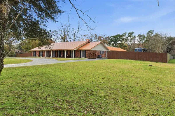 $528,500 | 1015 South Texas Street, DeRidder, LA 70634