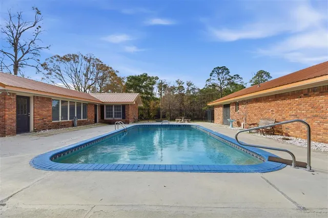 $528,500 | 1015 South Texas Street, DeRidder, LA 70634