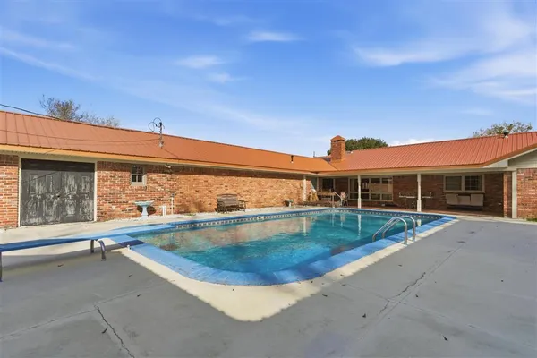$528,500 | 1015 South Texas Street, DeRidder, LA 70634
