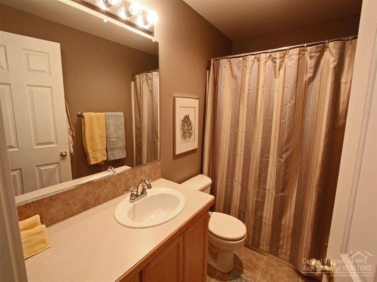 16983 Hermosa Road Bend, OR 97707 - Photo 17 of 22 Additional Photo