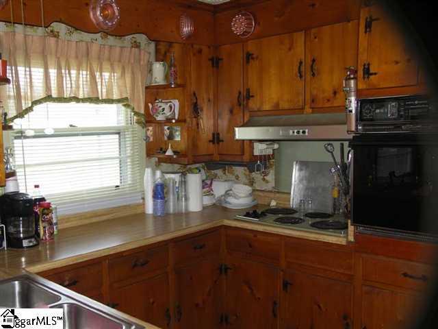 4515 Locust Hill Road Taylors, SC 29687 - Photo 2 of 15 Gallery Image 2