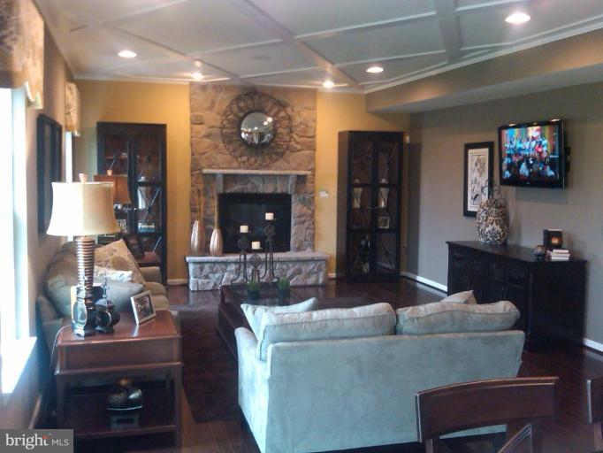 11595 Allender Road White Marsh, MD 21162 - Photo 5 of 10 Family Room