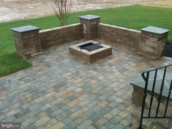 11595 Allender Road White Marsh, MD 21162 - Photo 8 of 10 Patio
