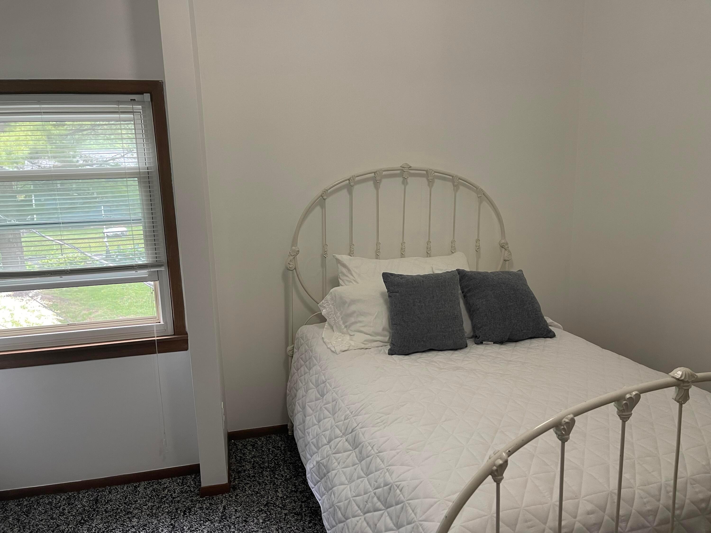 314 Broken Arrow Road Columbus, OH 43230 - Photo 16 of 20 Bedroom 2