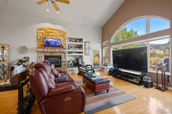 $750,000 | 332 Battlement Creek Trail, Parachute, CO 81635