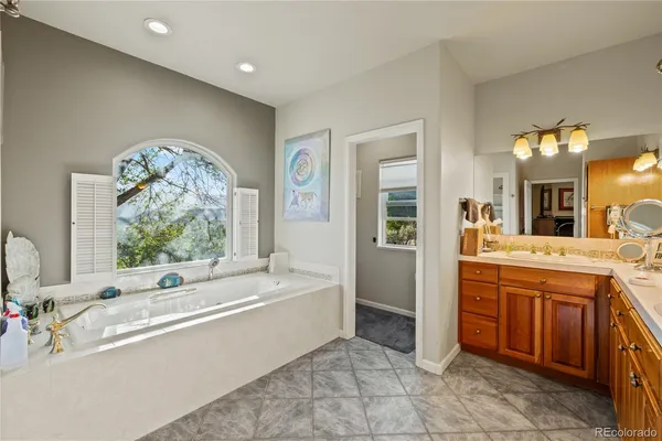$750,000 | 332 Battlement Creek Trail, Parachute, CO 81635