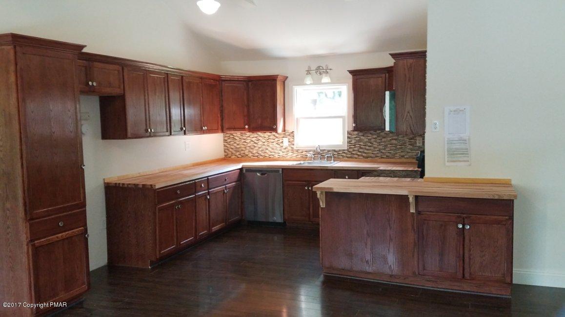 5595 Minks Pond Road Bushkill, PA 18324 - Photo 5 of 13 mink5