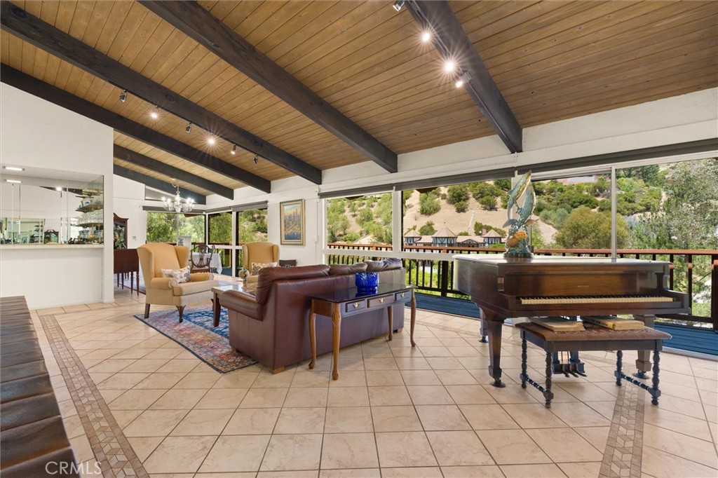 26 North Coolwater Road Bell Canyon, CA 91307 - Photo 9 of 37