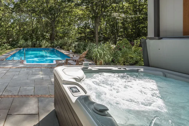 $18,000 | Undisclosed Address, East Hampton, NY 11937