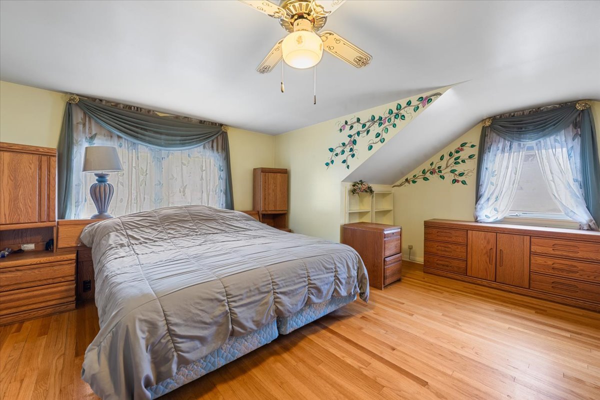 125 Maple Court Geneva, IL 60134 - Photo 18 of 37 Gallery Image 18