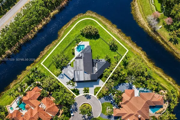 $4,990,000 | 3560 Paddock Road, Weston, FL 33331