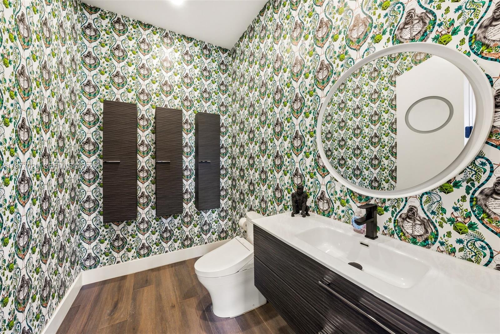 3560 Paddock Road Weston, FL 33331 - Photo 24 of 51 Powder room