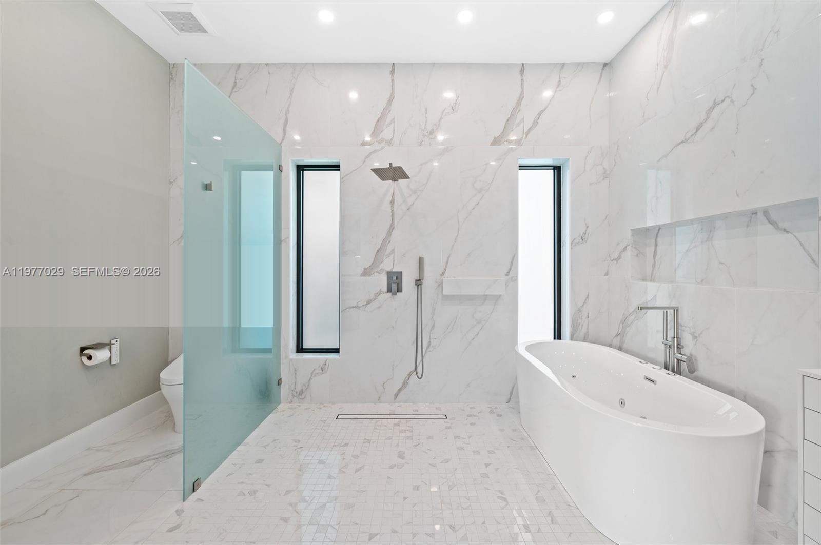 3560 Paddock Road Weston, FL 33331 - Photo 35 of 51 Master Bathroom