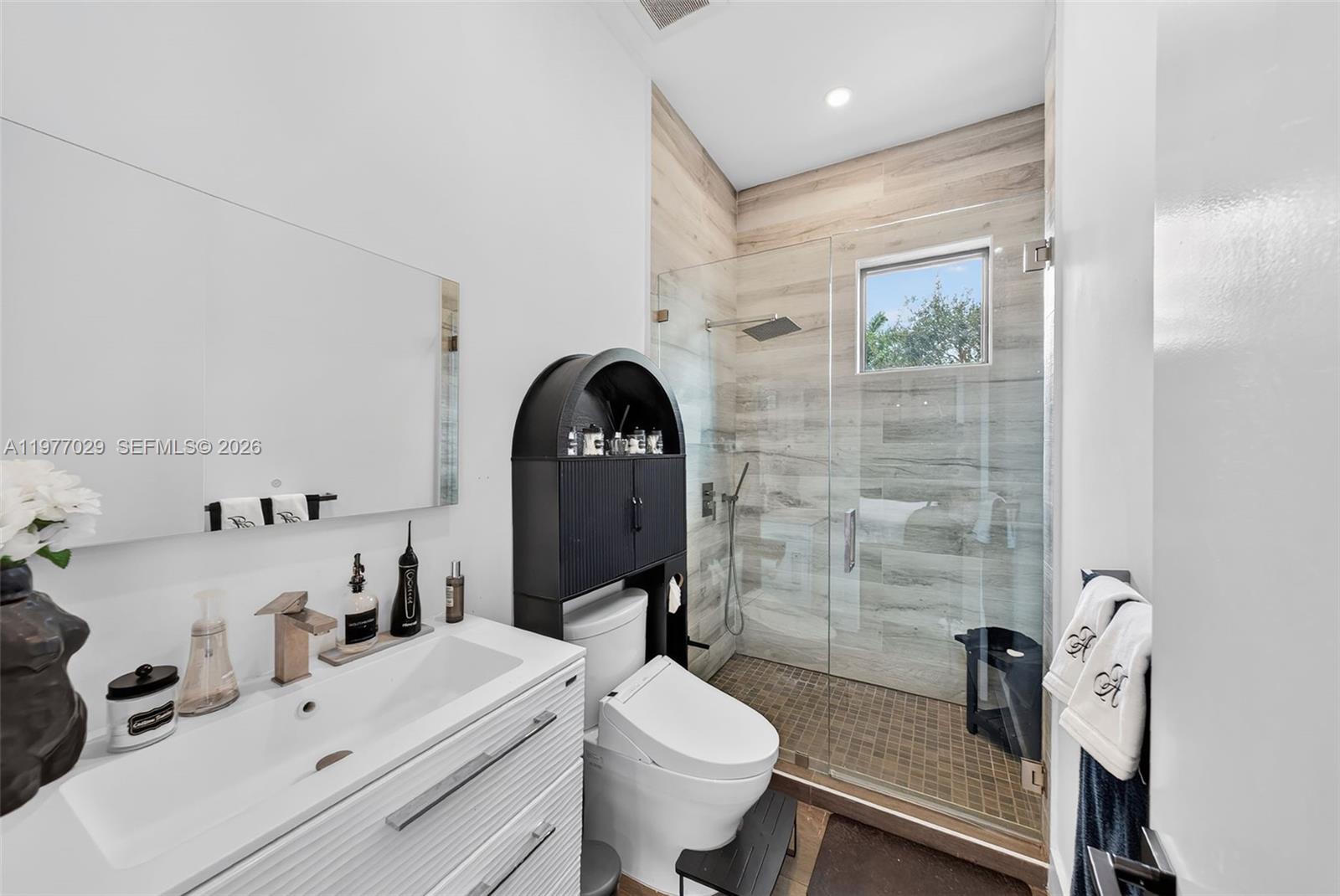 3560 Paddock Road Weston, FL 33331 - Photo 44 of 51 Bathroom 4