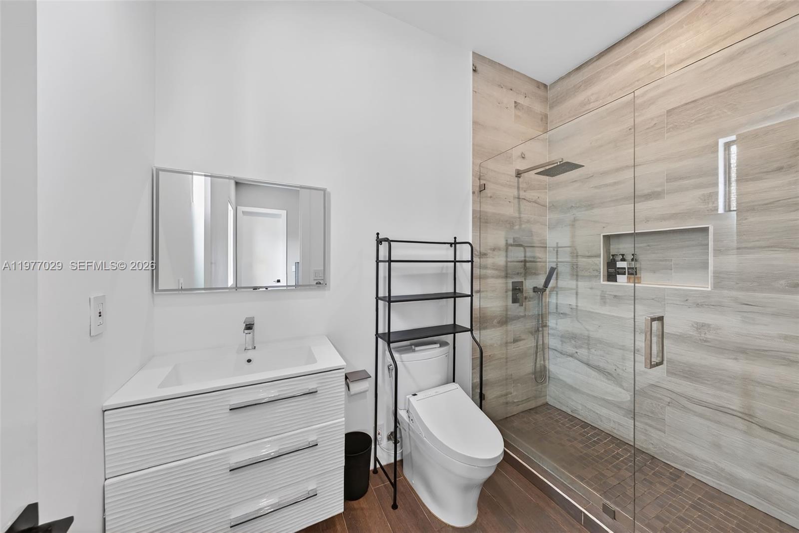3560 Paddock Road Weston, FL 33331 - Photo 47 of 51 Bathroom 5