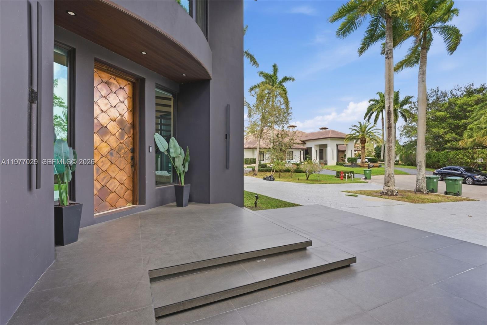3560 Paddock Road Weston, FL 33331 - Photo 5 of 51