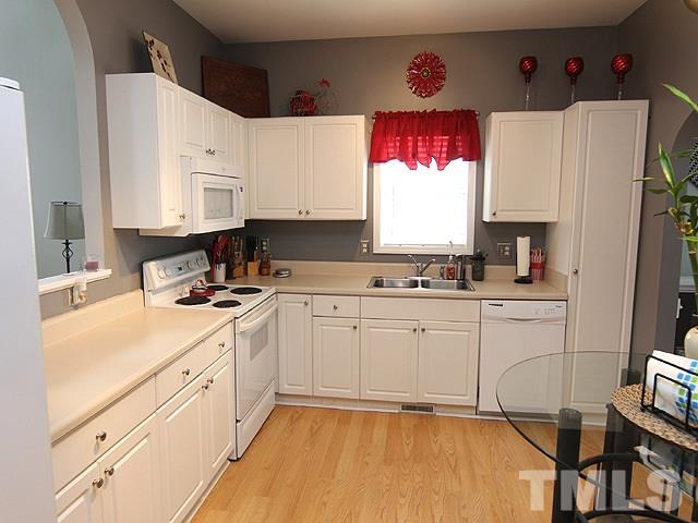 2613 Alder Ridge Lane Raleigh, NC 27603 - Photo 9 of 25 Gallery Image 9