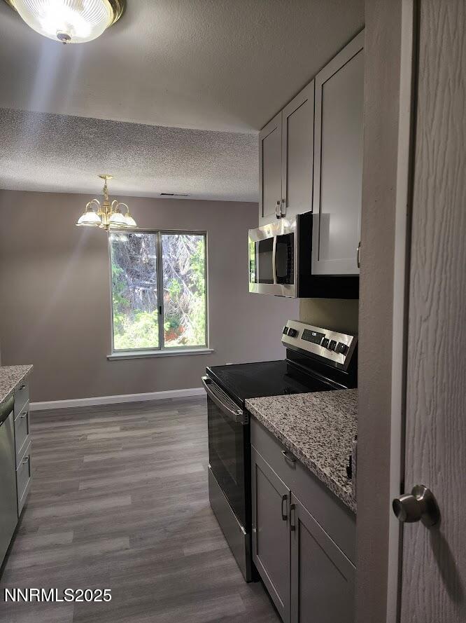4604 Neil Road, Unit 142 Reno, NV 89502 - Photo 4 of 23 kitchen from entry