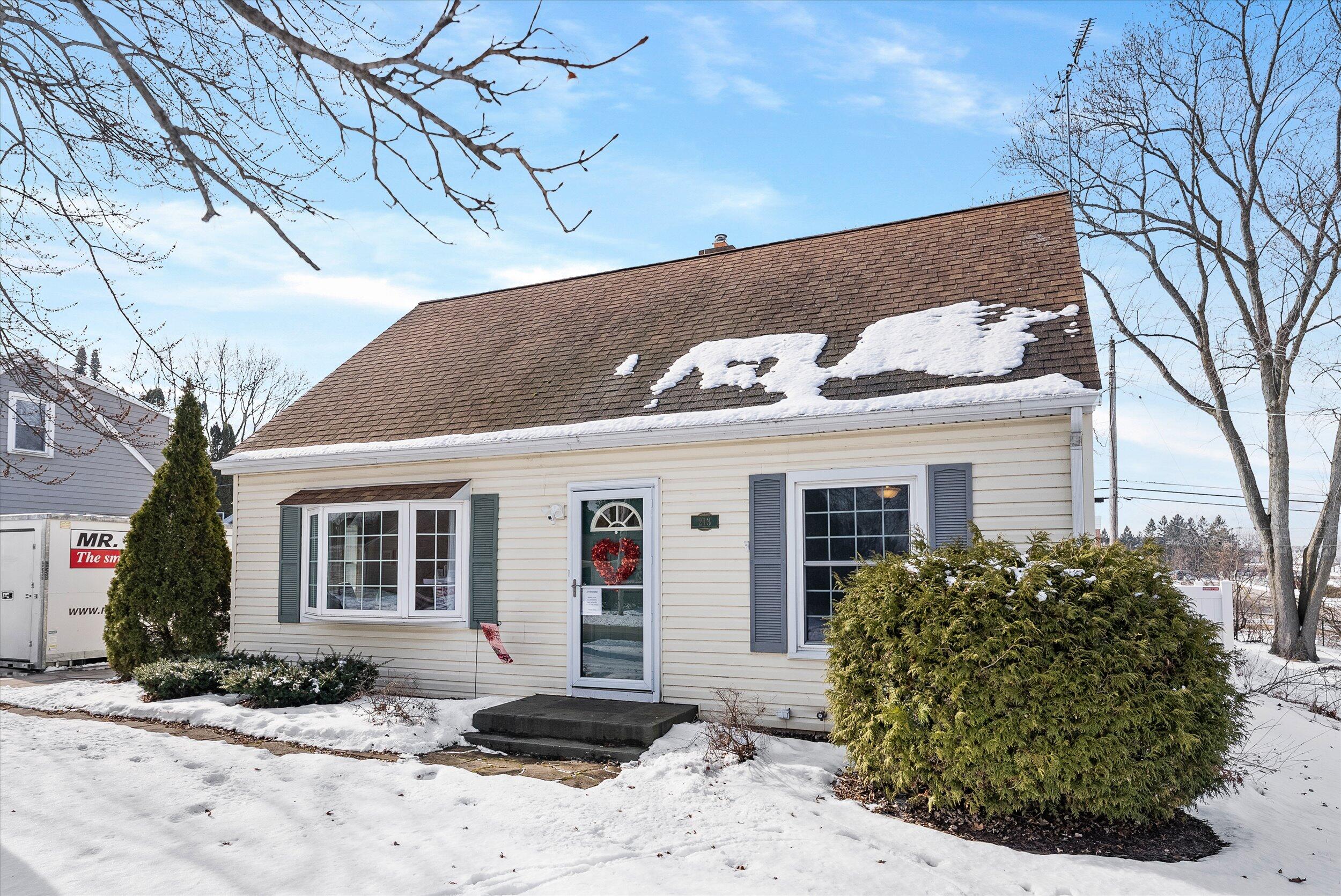 213 Summit Drive Port Washington, WI 53074 - Photo 25 of 39 25-Middle Coast-25