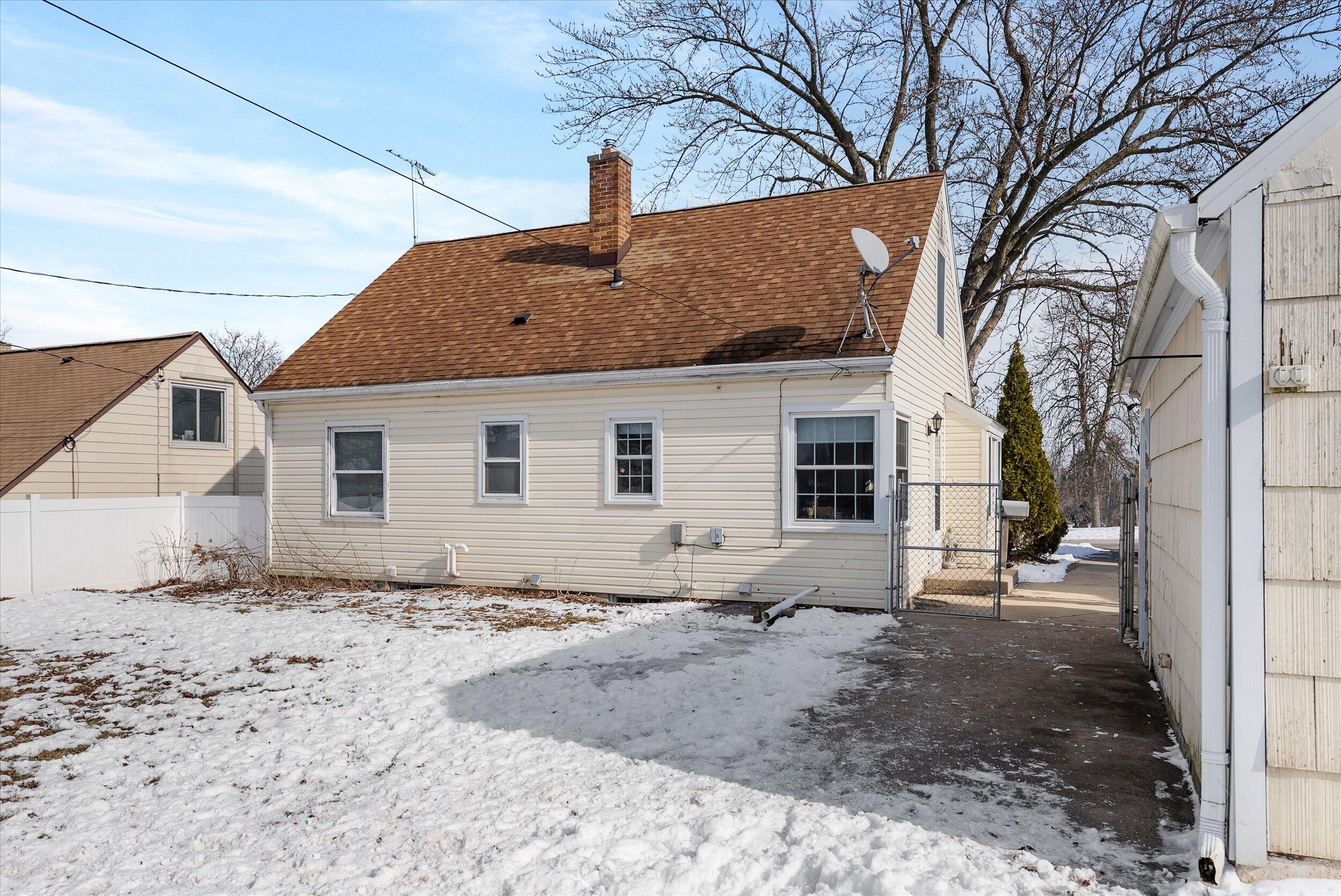 213 Summit Drive Port Washington, WI 53074 - Photo 30 of 39 30-Middle Coast-30
