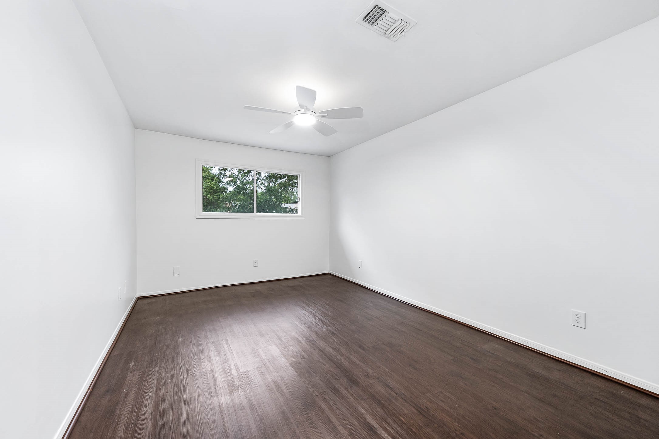 727 Bunker Hill Road, Unit 104 Houston, TX 77024 - Photo 8 of 34