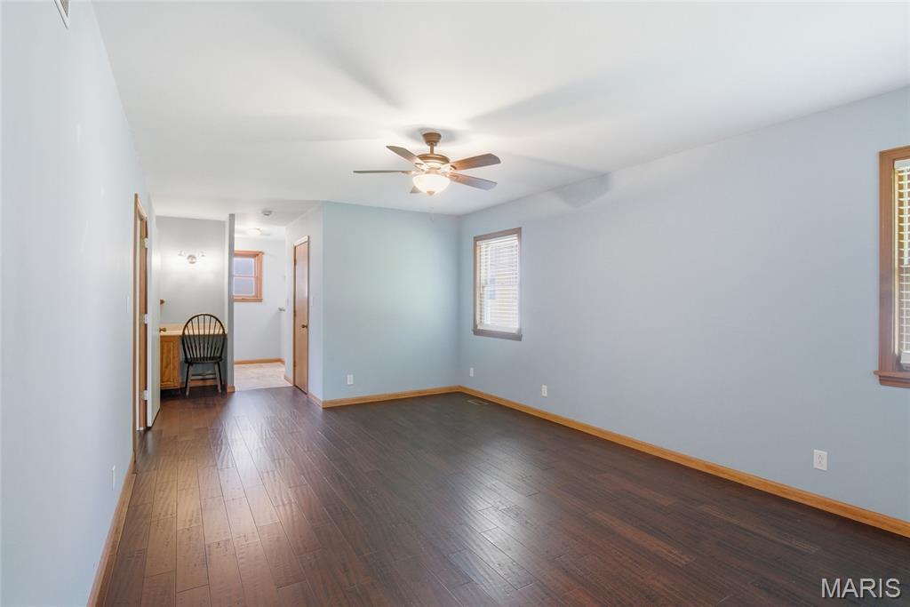 208 North Library Street Waterloo, IL 62298 - Photo 23 of 63