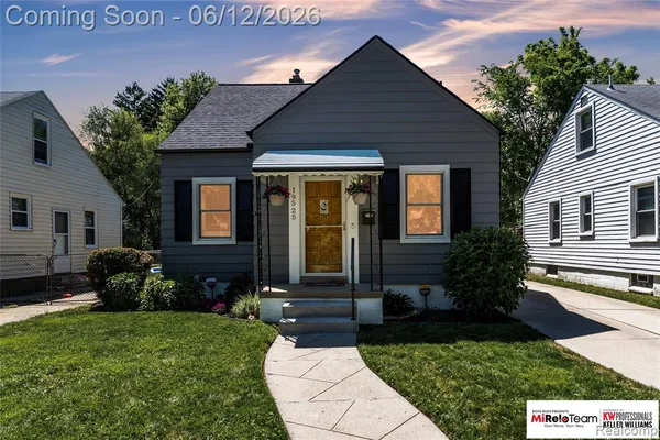 $189,900 | 19525 Dalby, Redford, MI 48240
