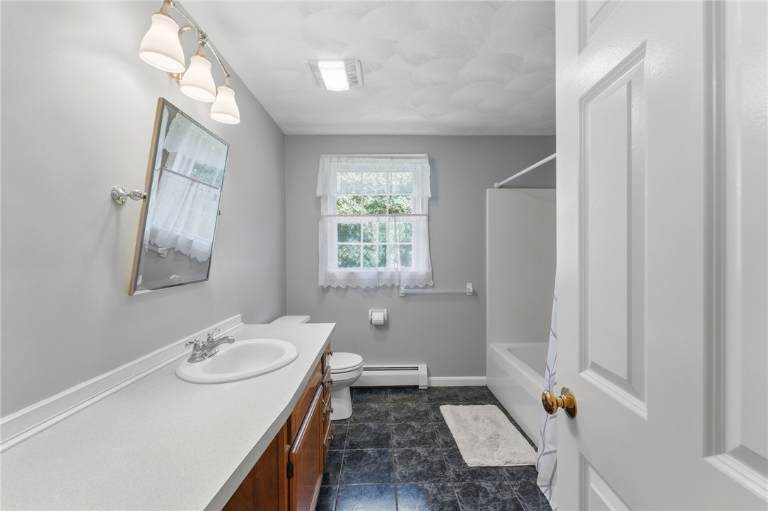 21 Casey Lane Coventry, RI 02816 - Photo 18 of 48 2nd floor full bath with shower