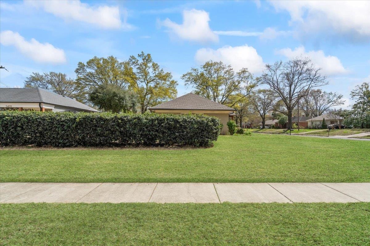 1556 Hayne Road Memphis, TN 38119 - Photo 27 of 27 a view of a big yard